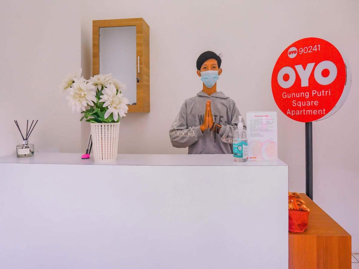 Oyo 90241 Sirooms Apartmen Gunung Putri Bogor Dış mekan fotoğraf