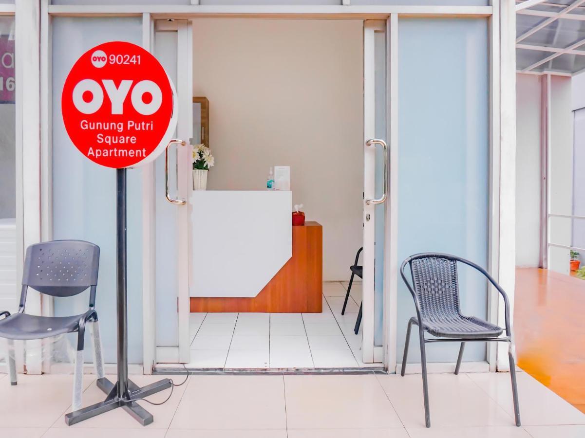 Oyo 90241 Sirooms Apartmen Gunung Putri Bogor Dış mekan fotoğraf