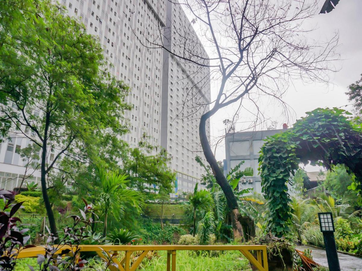 Oyo 90241 Sirooms Apartmen Gunung Putri Bogor Dış mekan fotoğraf
