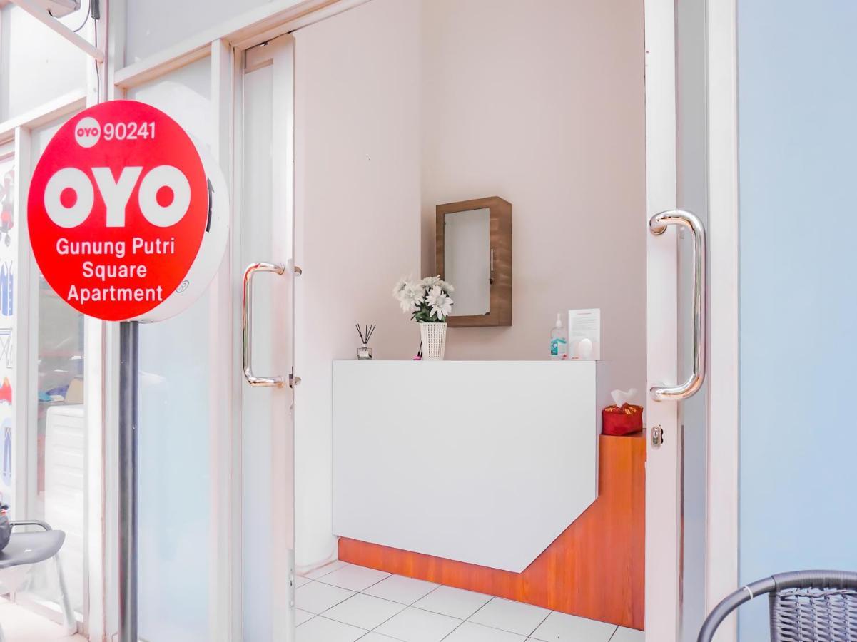 Oyo 90241 Sirooms Apartmen Gunung Putri Bogor Dış mekan fotoğraf