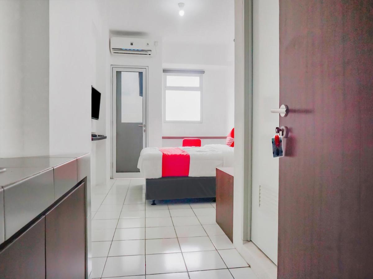 Oyo 90241 Sirooms Apartmen Gunung Putri Bogor Dış mekan fotoğraf